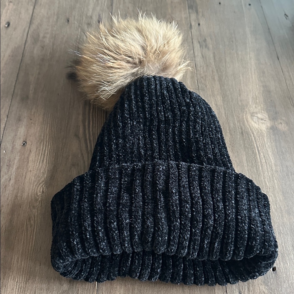 Black Ribbed Knit Beanie with Faux Fur Pom